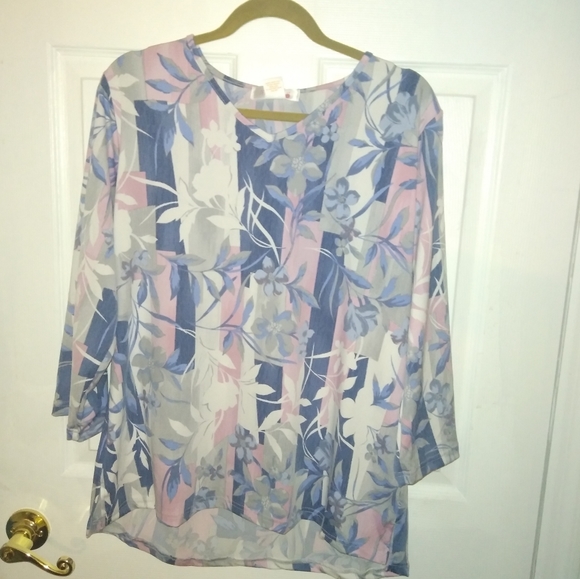 floral print blouse - Picture 1 of 1